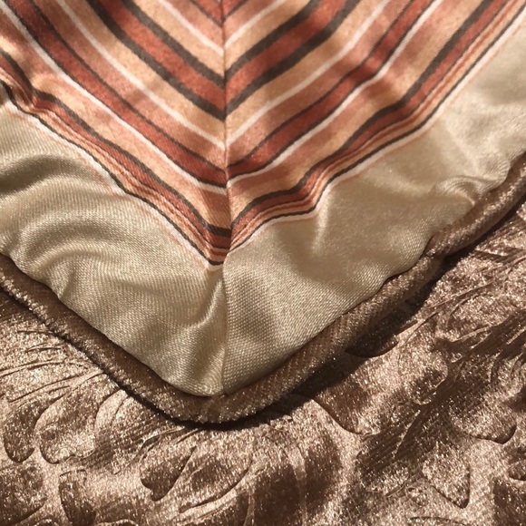 LUXURY Throw Pillow Case Velvet/Satin Gold Large - Picture 1 of 10